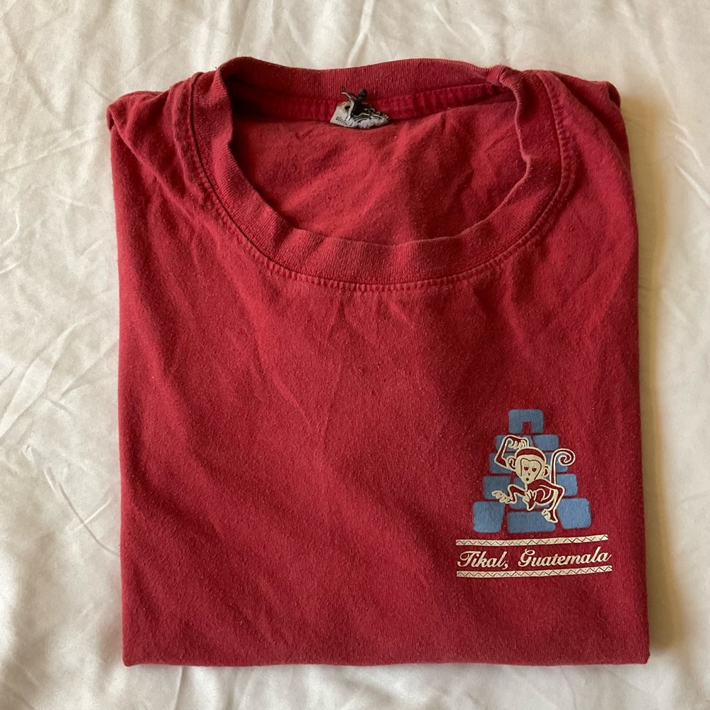 TIKAL, GUATEMALA MENS MAROON M T-SHIRT FROM THE PYRAMID OF TIKAL